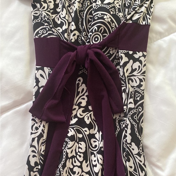 Body central v-neck casual dress size small - Picture 4 of 5